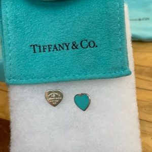 Tiffany&Co Heart stud earrings!